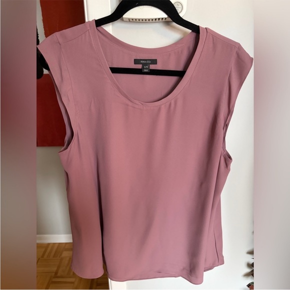RW&CO. Tops - RW&CO Dusty Rose Sleeveless Blouse